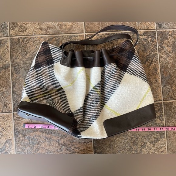 Authenticated Burberry London Leather Trimmed Large Wool Tote - Picture 6 of 8